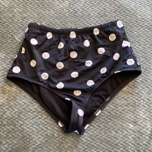 BNWOT Swim Bottoms Size M black with white
